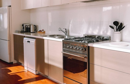 Coles Bay House | Sentinel on Florenece