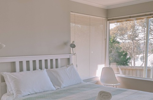 Coles Bay House | Sentinel on Florenece
