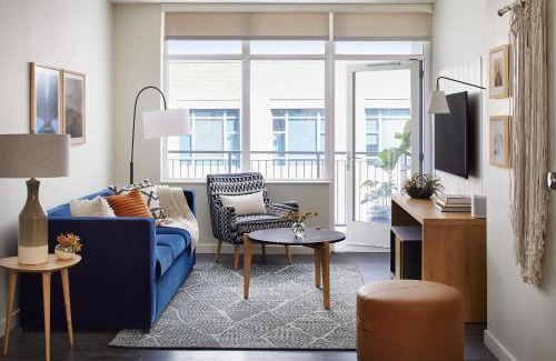 LoDo Hotel | Elegant Stay at Sentral Union Station - Pet Friendly & Pool