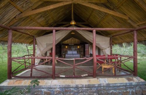 Ololaimutiek Cabin | Relax at Sentrim Mara Lodge with Oceanfront Views & Spa