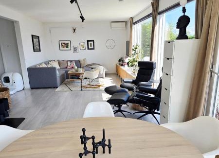 Molde Villa | Sentrumsidyll ved fjord og fjell
