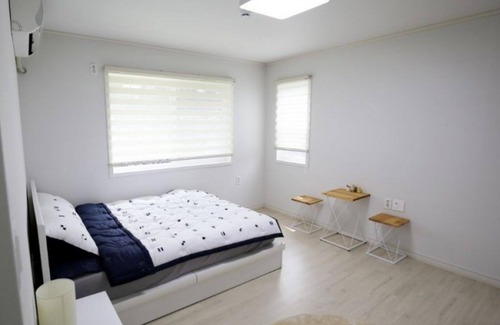 Pyoseon House | Eco-Friendly Seogwipo Atiae Pension with Family Amenities
