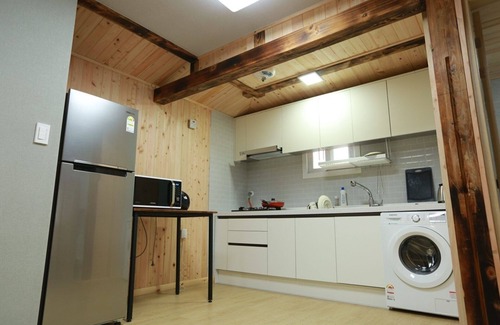 Pyoseon House | Eco-Friendly Guest House in Seogwipo with Breakfast