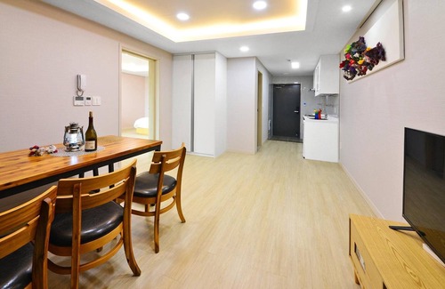 Jungmun House | Family-Friendly Seogwipo Daepyeong Olleh Pension - Rated 9.6