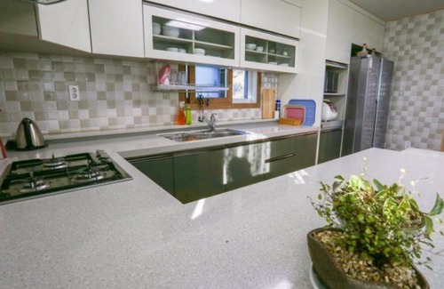 Jungmun House | Eco-Friendly Stay at Seogwipo Jungmun Yechon Pension