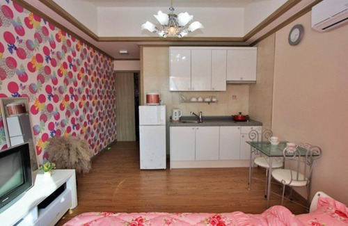 Seosan House | Cozy Getaway at Seosan Noeulgwa Bada Pension with Breakfast
