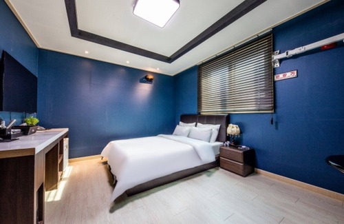 Seosan Hotel | Eco-Friendly Seosan Sea Self Check-in Hotel with Hot Tub