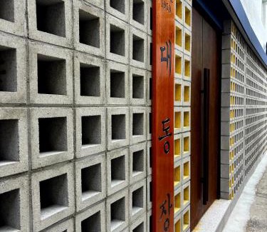 Jongno-dong Hotel | Seoul DDJ STAY 대동장