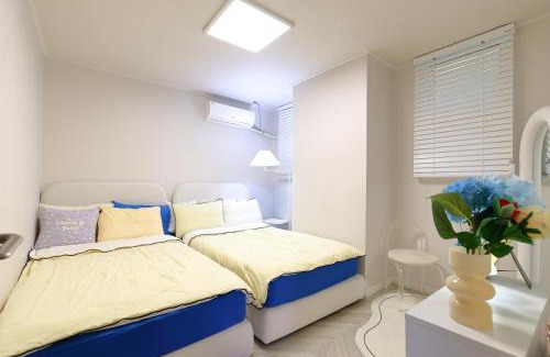 Yeonnam-dong Villa | Seoul Luck in Hongdae near Hongik Station