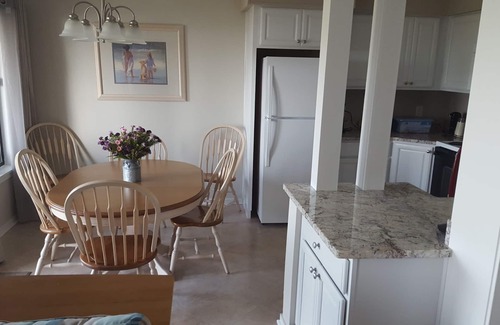 Folly Field Villa | Oceanview Getaway: 50 Yards to Beach with Pools & Spa