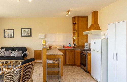 Ponta do Sol Apartment | Family House Retreat with Private Pool & Ocean Views