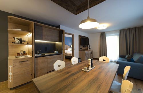 Neustift Im Stubaital Apartment | Discover Sepp & Hanni's: Pet-Friendly Suites with Spa