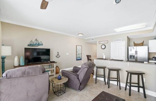 Panama City Beach Resort | Fantastic Back to School Getaway! Cute Condo with Pool