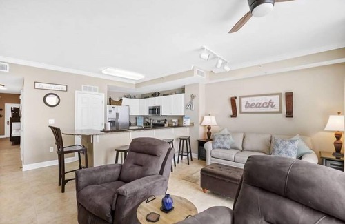 Panama City Beach Resort | Fantastic Back to School Getaway! Cute Condo with Pool