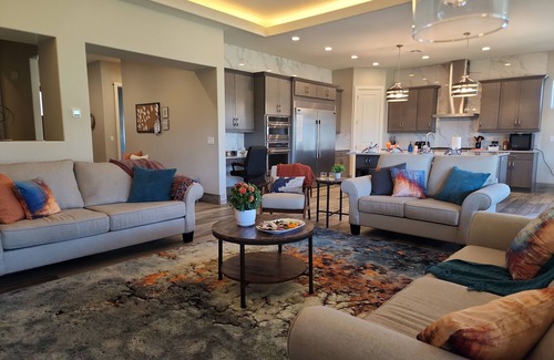 Page House | Adventure House with Hot Tub, Garden & Guest Rated 10/10
