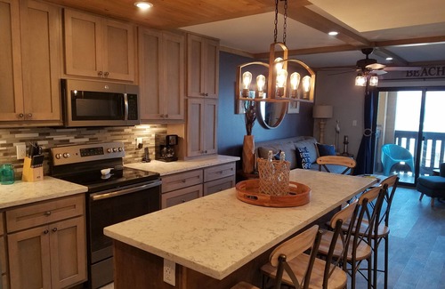 South Padre Island Condo | Beachfront Condo with Ocean View and Pool Access