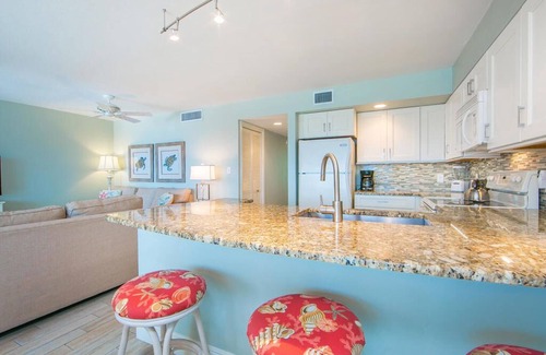 Bradenton Beach Condo | Oceanfront Coquina Beach Club #205 with Pool & Breakfast