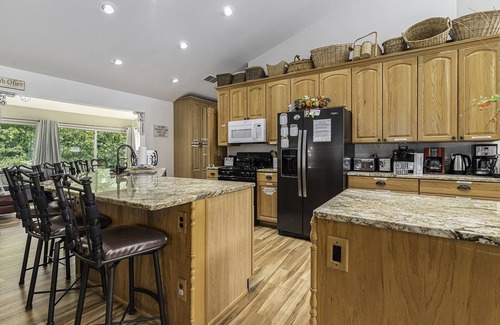 South Haven House | Family Getaway: Enjoy Poolside Fun and Ocean Views!