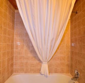 Sequim Hotel | Family-Friendly Stay at Sequim West Inn - Rated 7.9/10