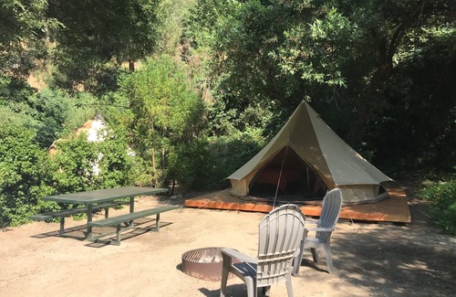 Three Rivers RV Rental | Cozy Sequoia Jewel: Unique Bell Tent Near National Park