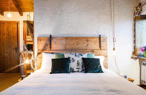 Trarego Apartment | Family-Friendly Sequoia Loft Apartment at Lago Maggiore
