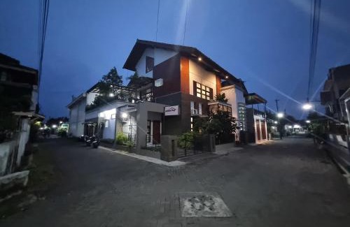 Sleman House | Serambi Buya Syariah 5 BR