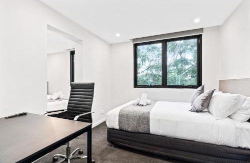 Gordon Hotel | Discover Seranin | Gordon: 5-Star Comfort with Kitchen Access