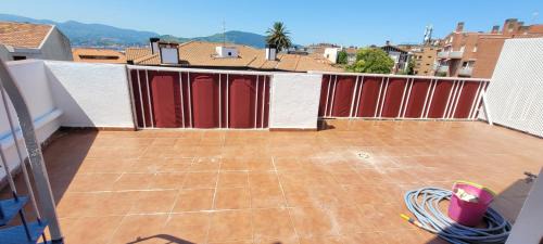 Algorta Apartment | Serantes Apartment: Family-Friendly Retreat with Terrace