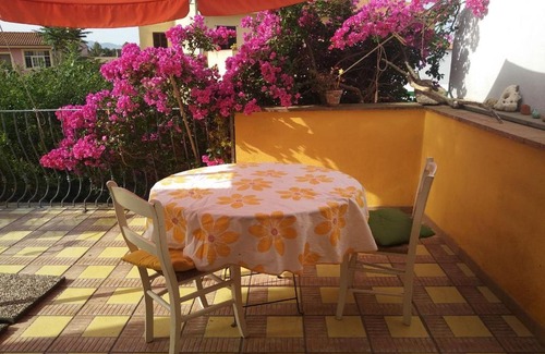 Simaxis House | Pet-Friendly Serapi: Guest Rated 9.7 with Family Amenities