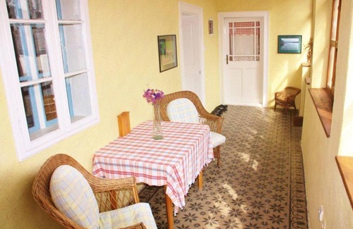 Stara Moravica House | Top-Rated Serbian Village Farmhouse with Hot Tub & Kitchen