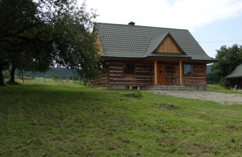 gmina Krempna House | Experience Serce Beskidu Niskiego in Myscowa - Child Friendly Stay