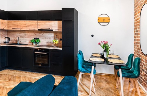 Wroclaw Old Town Apartment | Discover Serce Wrocławia: Cozy Stay for Pet Lovers