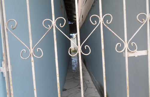 Prado House | Pet-Friendly Serclic 1 with Ocean View & Family Amenities