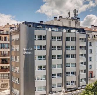 Antiguo Hotel | Pet-Friendly Sercotel Codina: Highly Rated Comfort Awaits