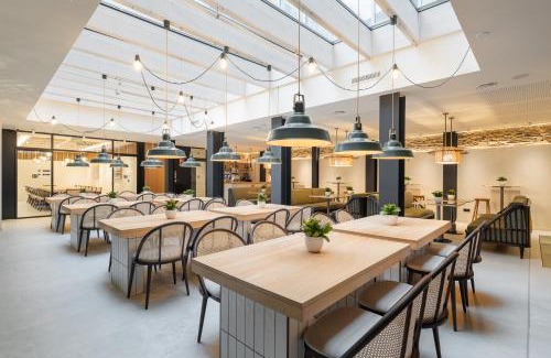 Lugo Hotel | Pet-Friendly Sercotel EsteOeste: Rated 9.4/10 for Families