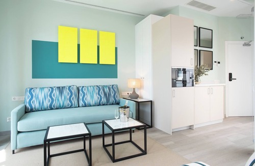 San Gil Hotel | Elegant Sercotel Sevilla Guadalquivir Suites with Pool & Spa