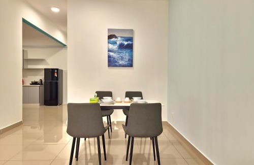 Kampung Bukit Merbah Apartment | Relaxing Seremban Pool View Suite for 5-6 Guests