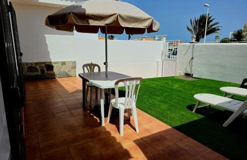 Arenas del Mar Apartment | Villa Serena: Oceanfront Retreat with 10/10 Guest Reviews