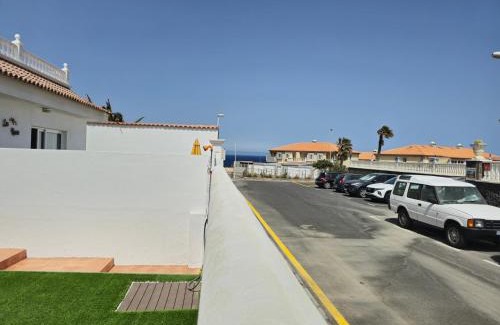 Arenas del Mar Apartment | Villa Serena: Oceanfront Retreat with 10/10 Guest Reviews