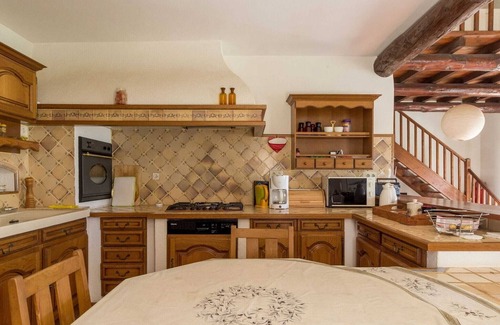 Saignon Villa | Exclusive Serena Villa in Saignon with Private Pool Access