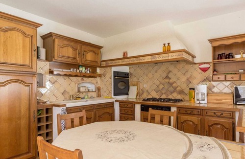 Saignon Villa | Exclusive Serena Villa in Saignon with Private Pool Access