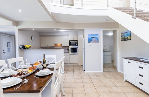 Fingal Bay Apartment | Experience Serendib @ Sandcastles Fingal Bay with Pool & Breakfast