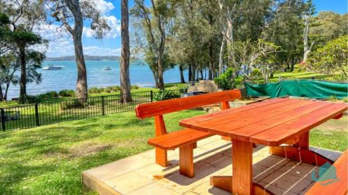 Balcolyn House | Discover Serendipity: Pet Friendly & Top-Rated Stay!