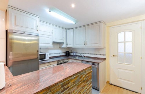 Old Town Apartment | Discover Serendipity by Fidalsa: Pet-Friendly Retreat with Spa