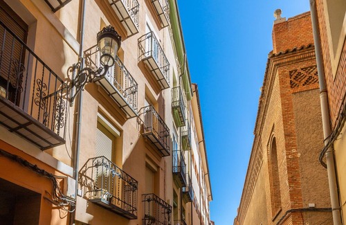 Old Town Apartment | Discover Serendipity by Fidalsa: Pet-Friendly Retreat with Spa