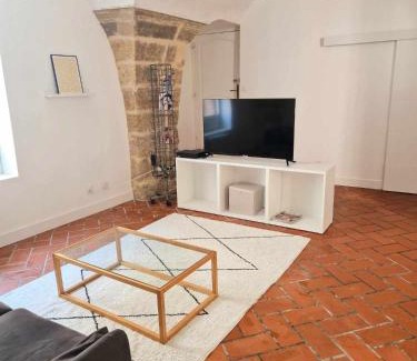 Loupian Apartment | Serendipity