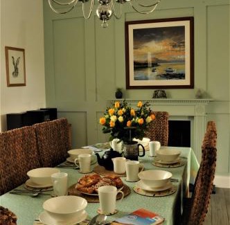 Kirkcudbright House | Discover Serendipity: 4-Star Child-Friendly Retreat