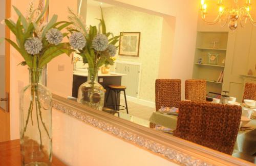 Kirkcudbright House | Discover Serendipity: 4-Star Child-Friendly Retreat