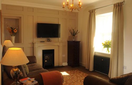 Kirkcudbright House | Discover Serendipity: 4-Star Child-Friendly Retreat