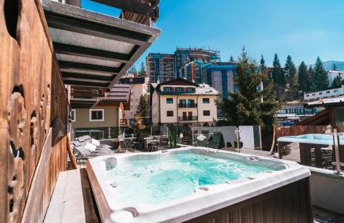 Sauze d'Oulx Hotel | Discover Serendipity Hotel: Oceanfront Haven with Hot Tub